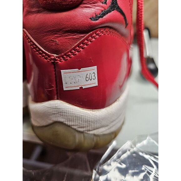 Jordan Men's 11 Retro Win Like 96 Red Shoes Size 10.5.  603 - Picture 13 of 13